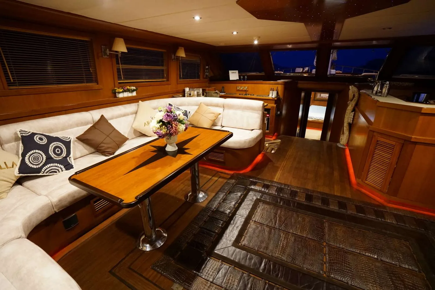 yacht-570172