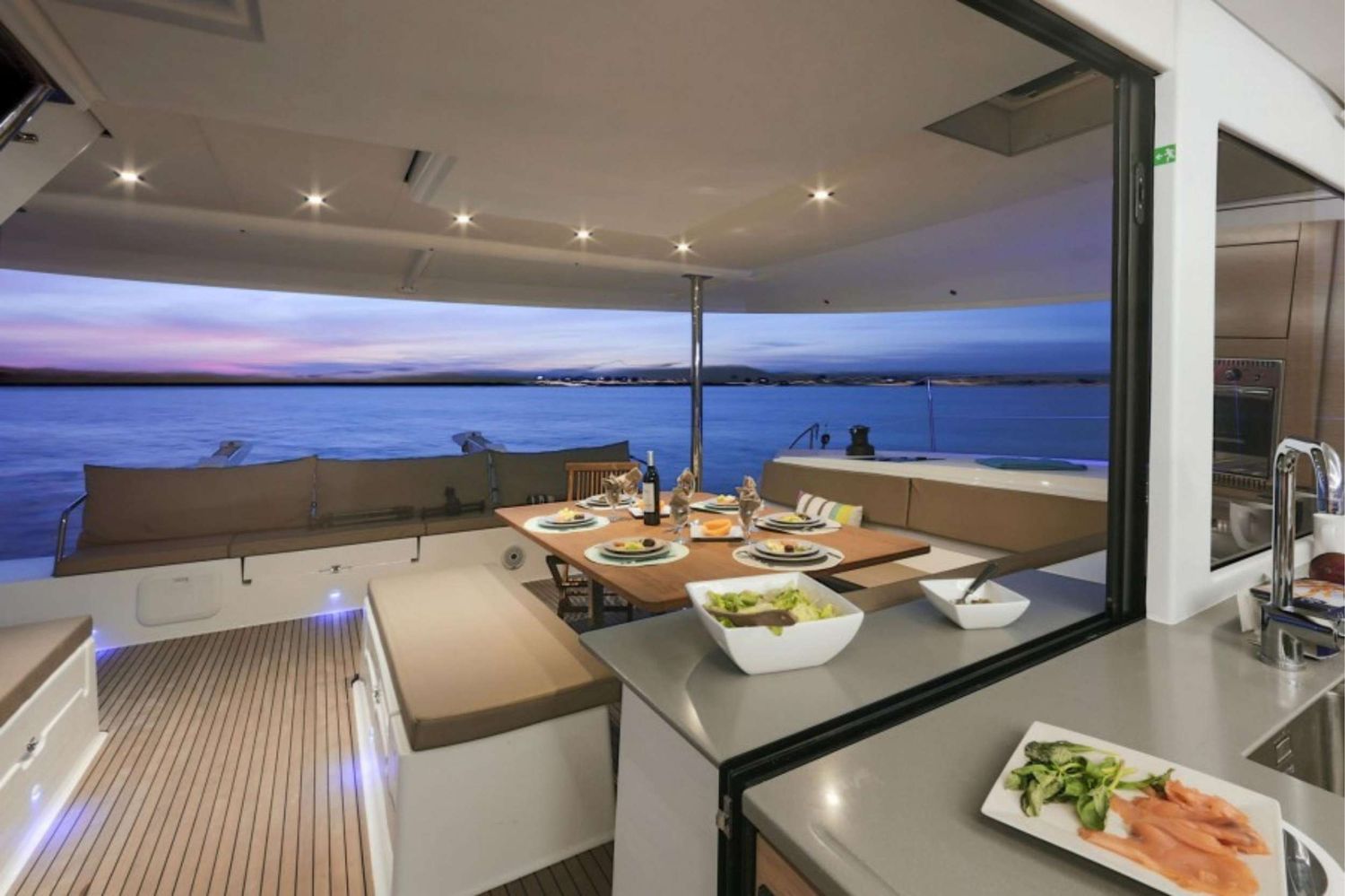 yacht-551546