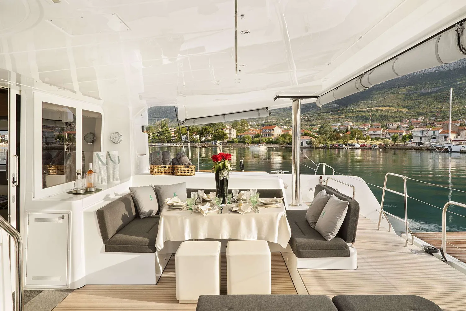 yacht-580551
