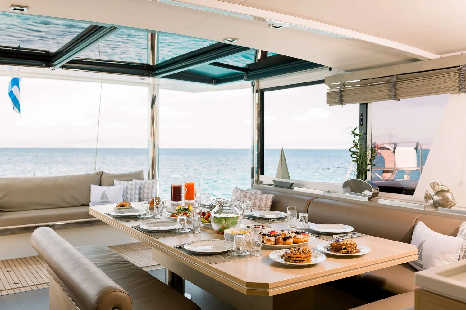 yacht-590386