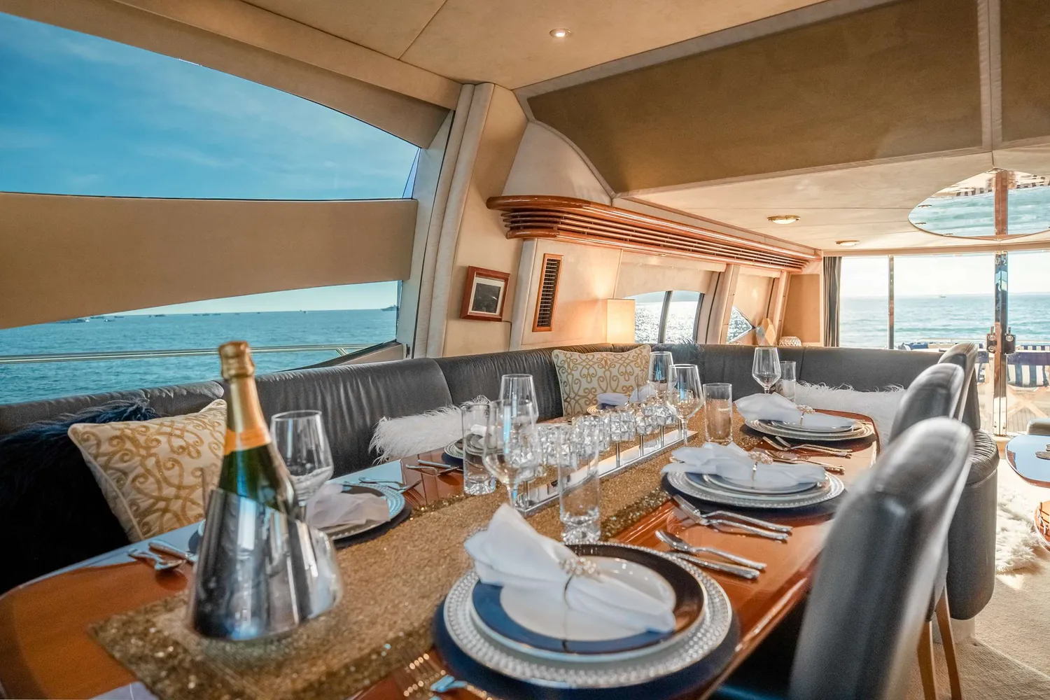 yacht-589311