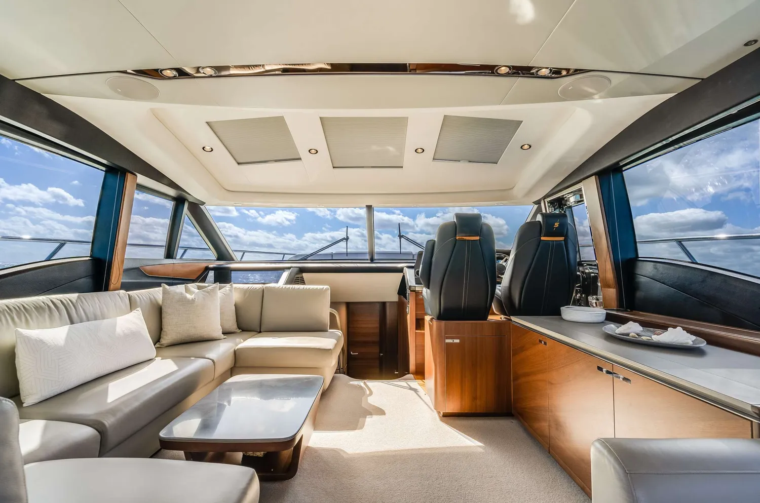 yacht-562125
