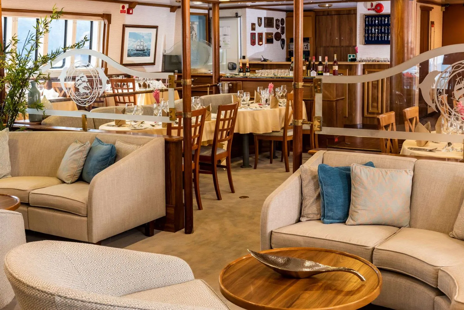 yacht-580480