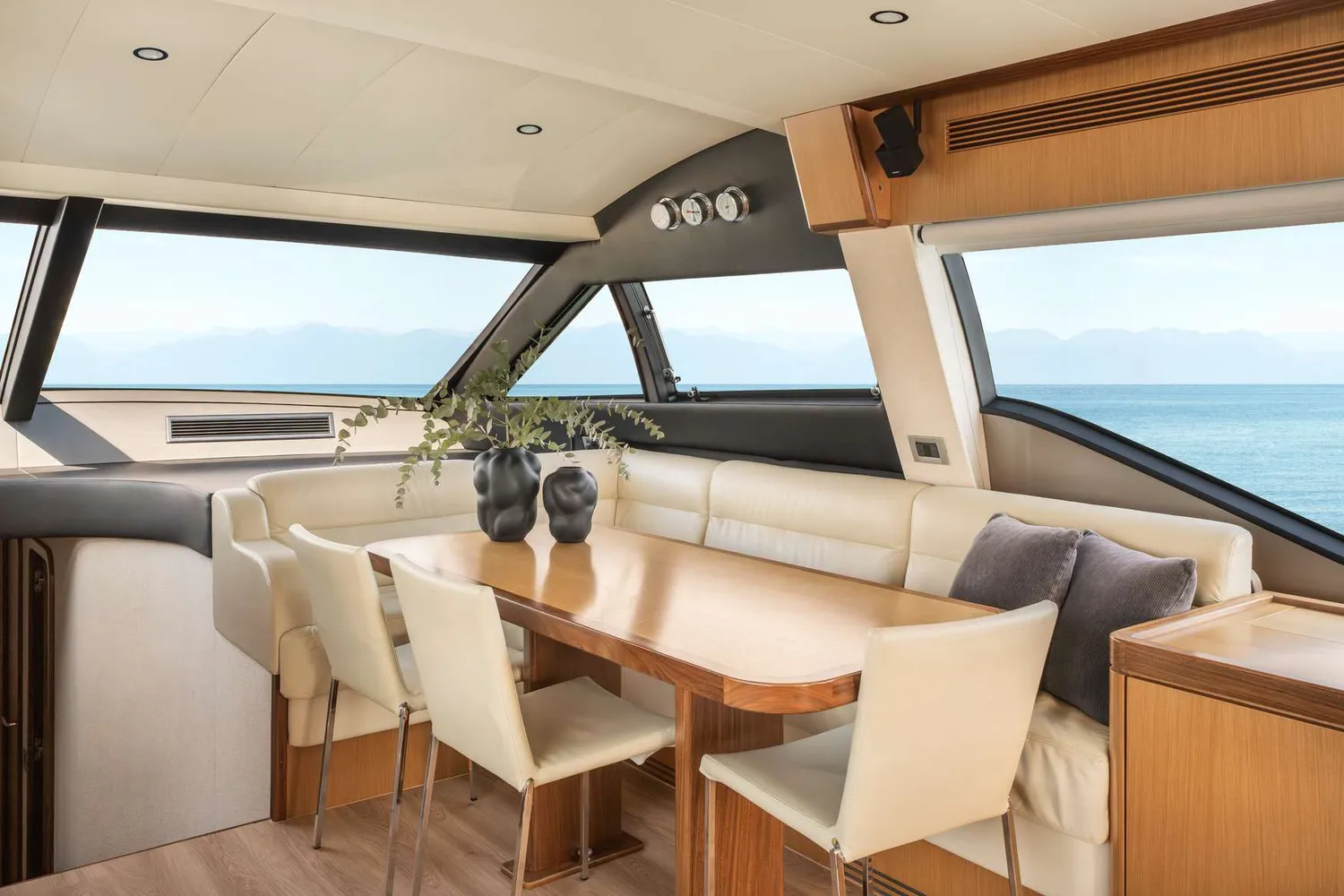 yacht-588277