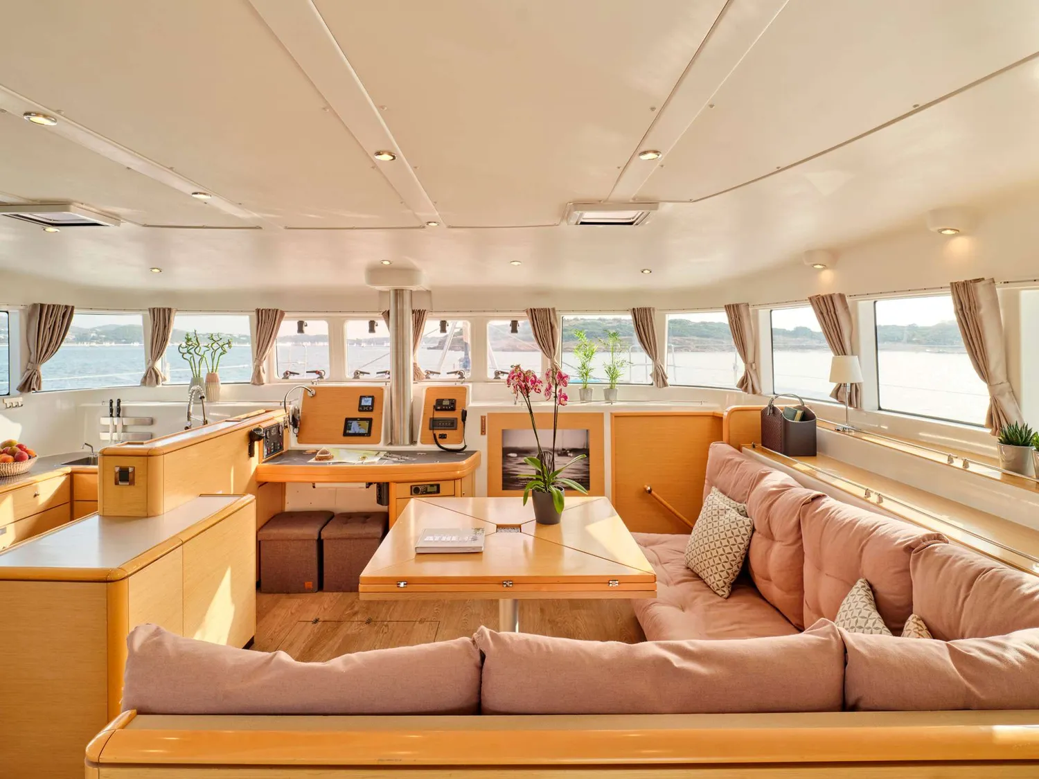 yacht-576536