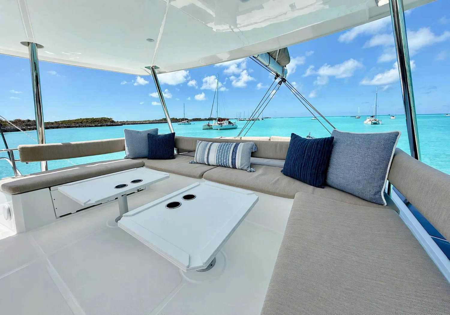 yacht-596252