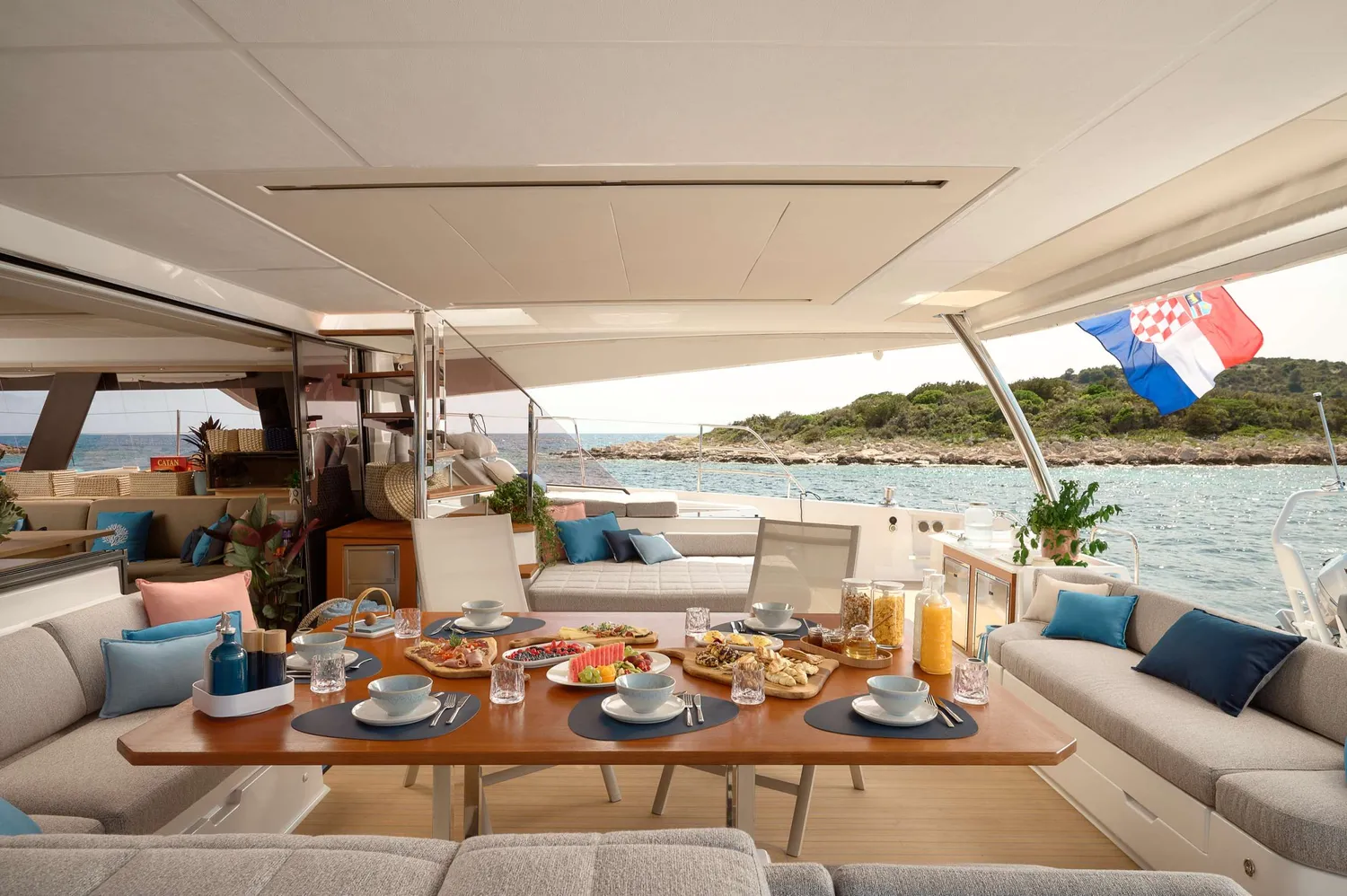 yacht-592471