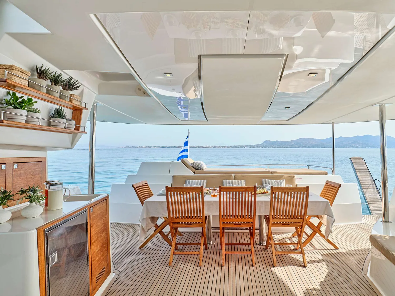 yacht-597937
