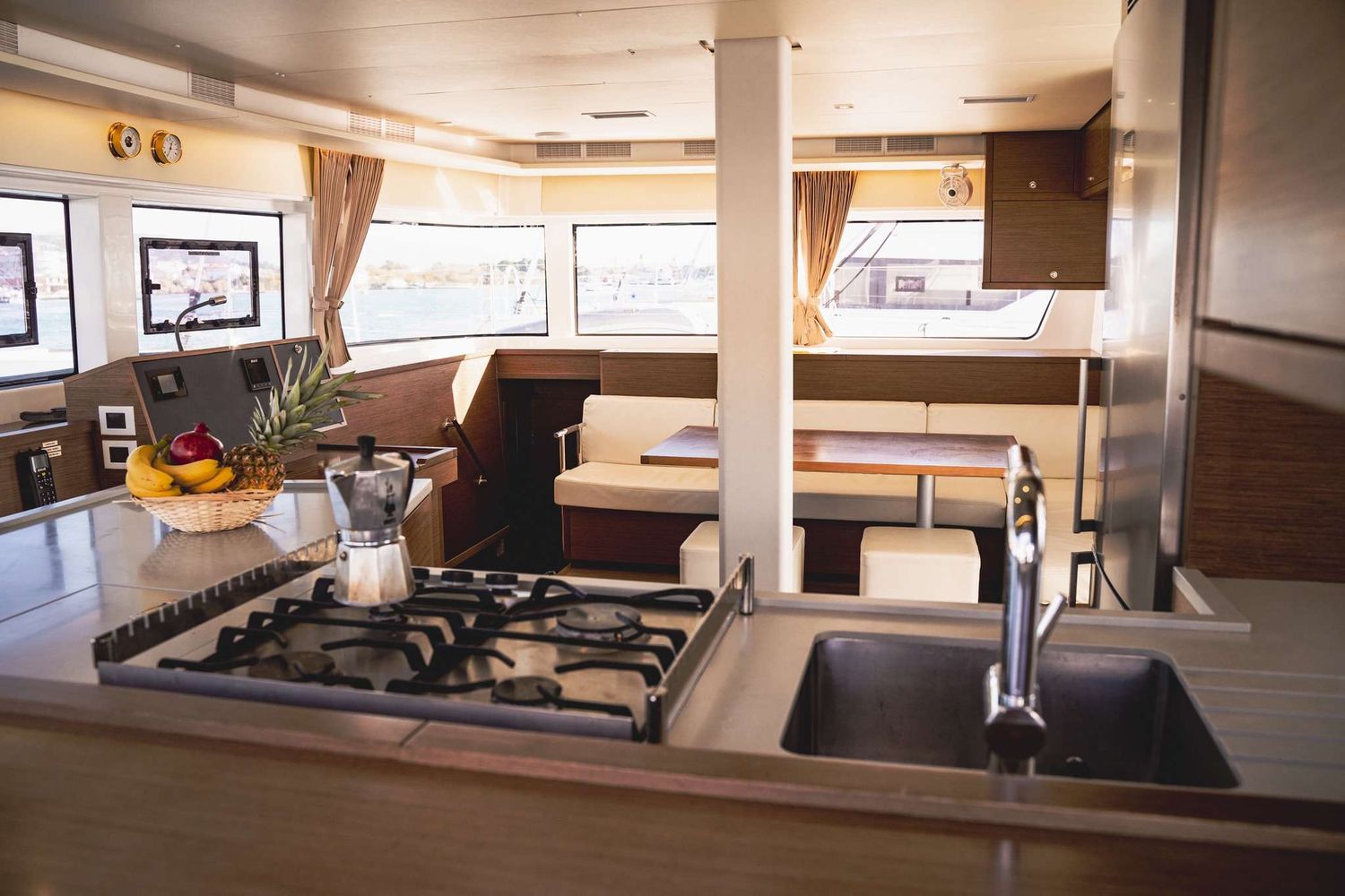 yacht-551799