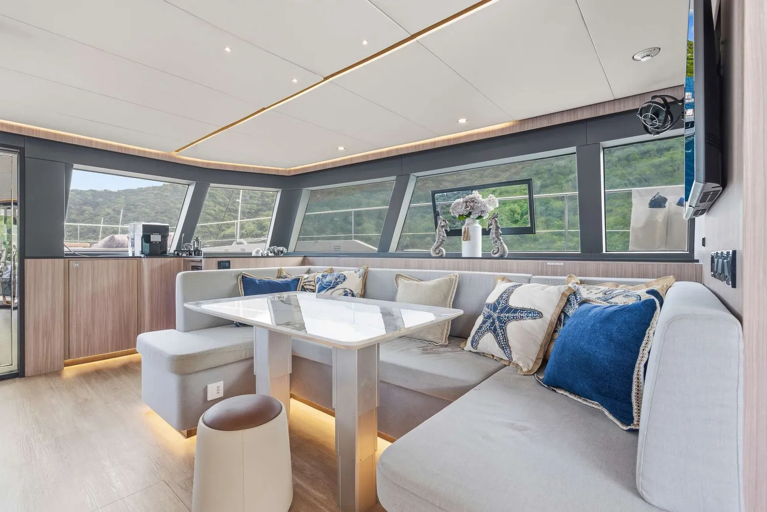 yacht-584293