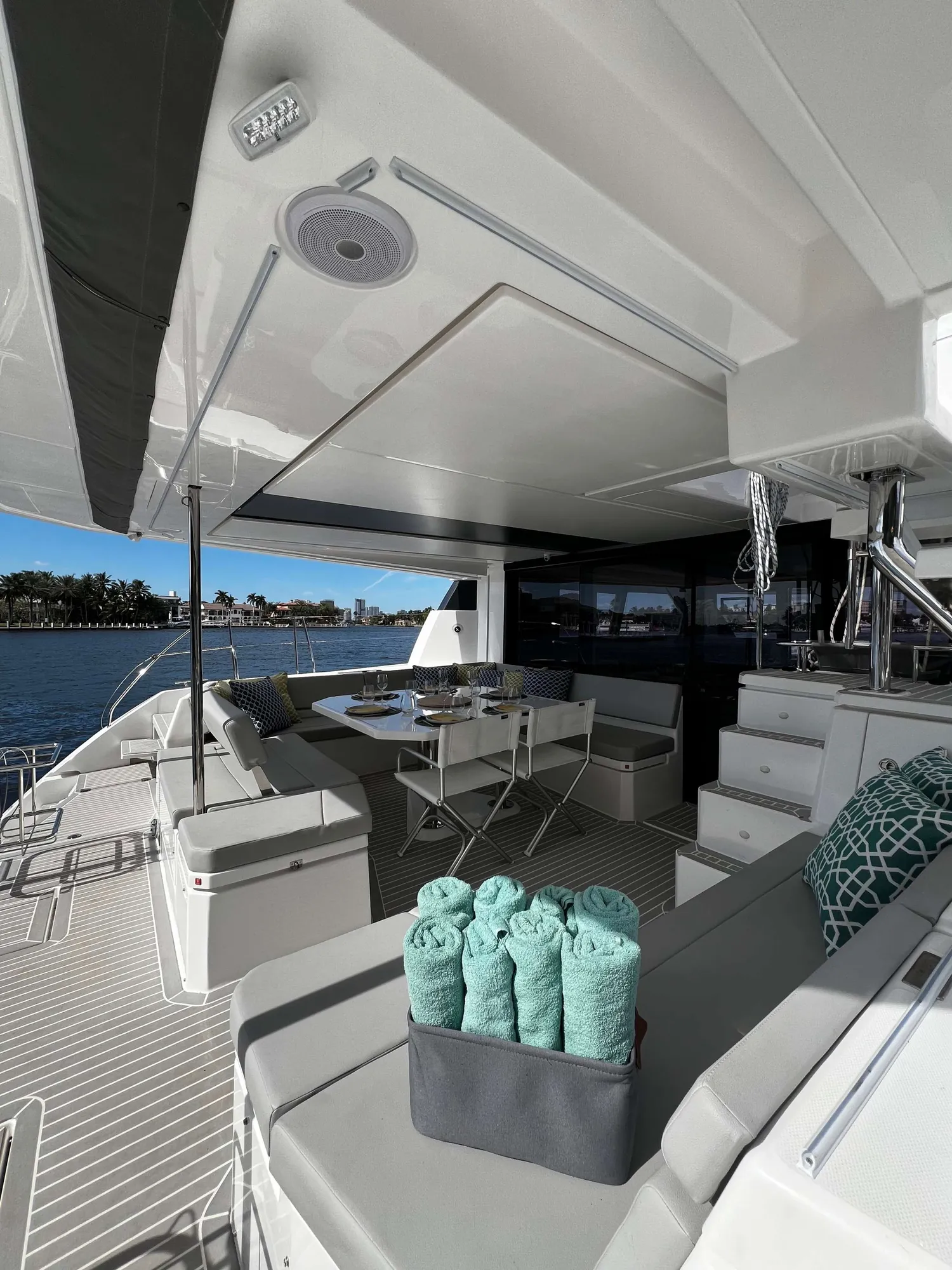 yacht-590271
