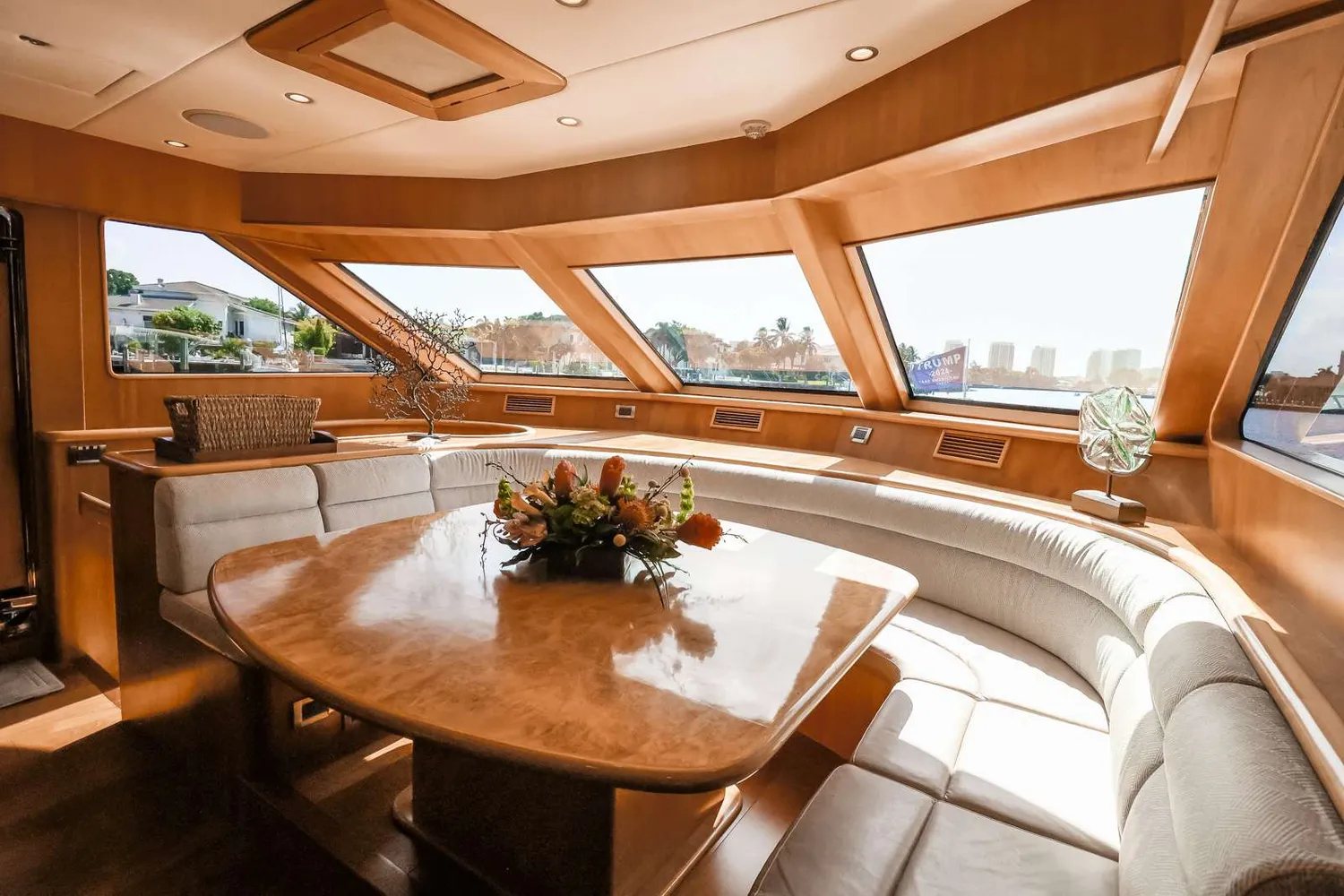 yacht-567357