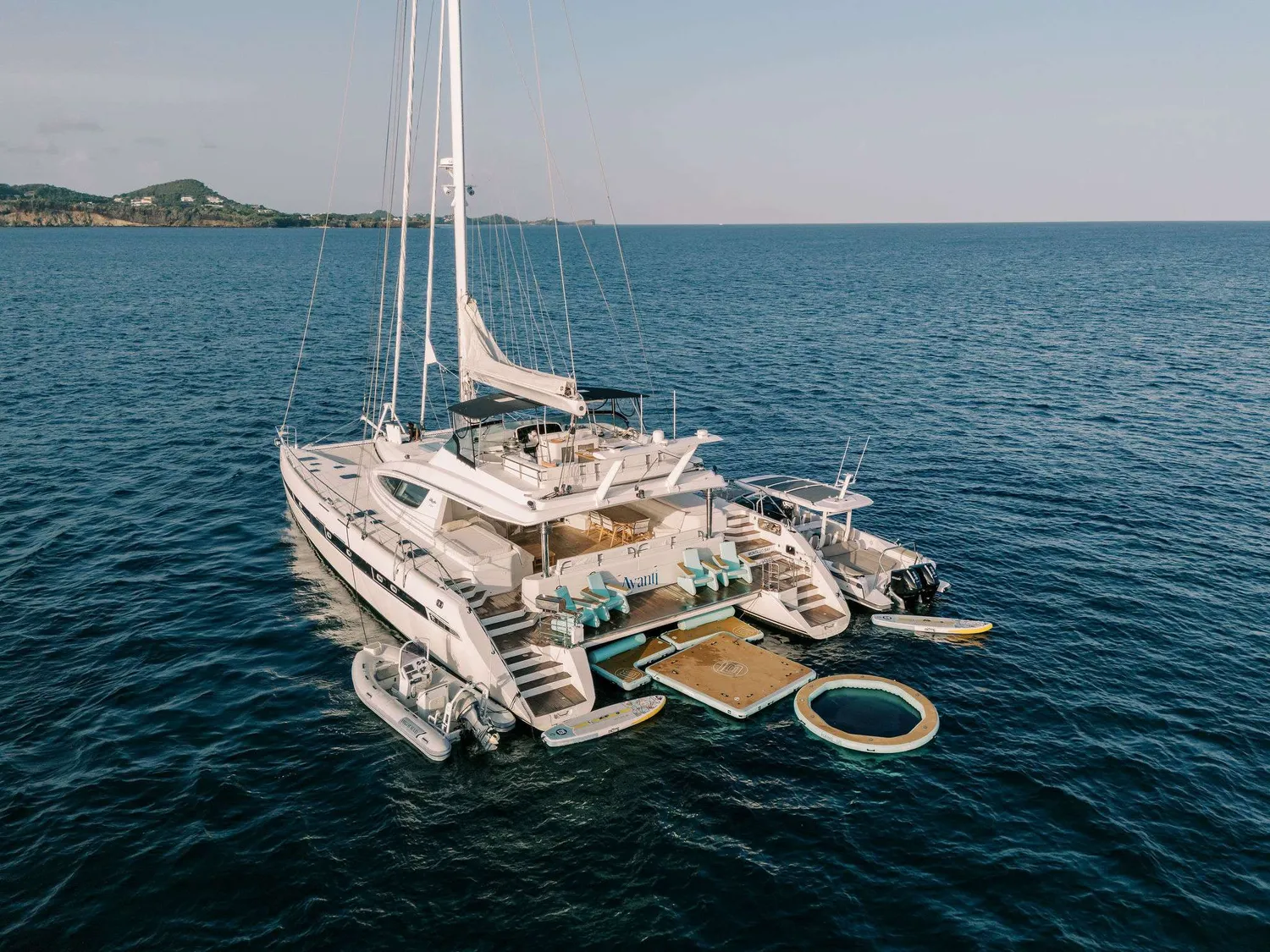 yacht-593755