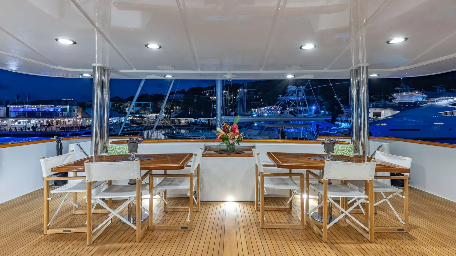yacht-582338