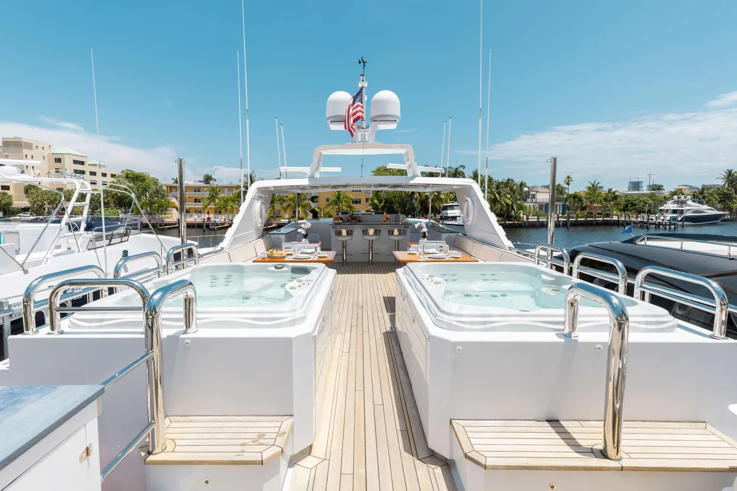yacht-574330