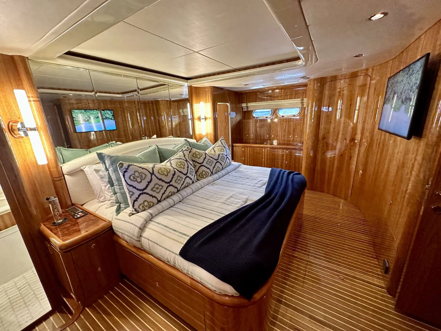 yacht-575033