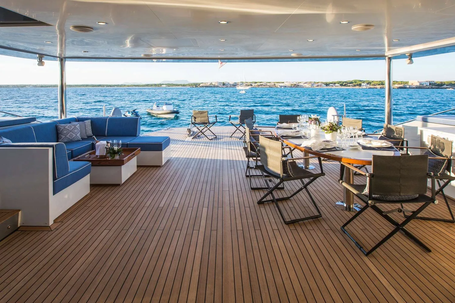 yacht-587338