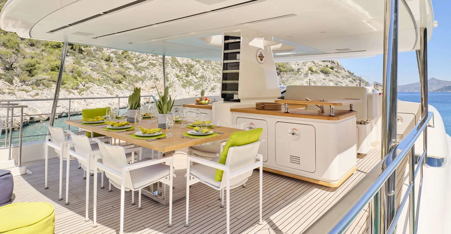 yacht-585652