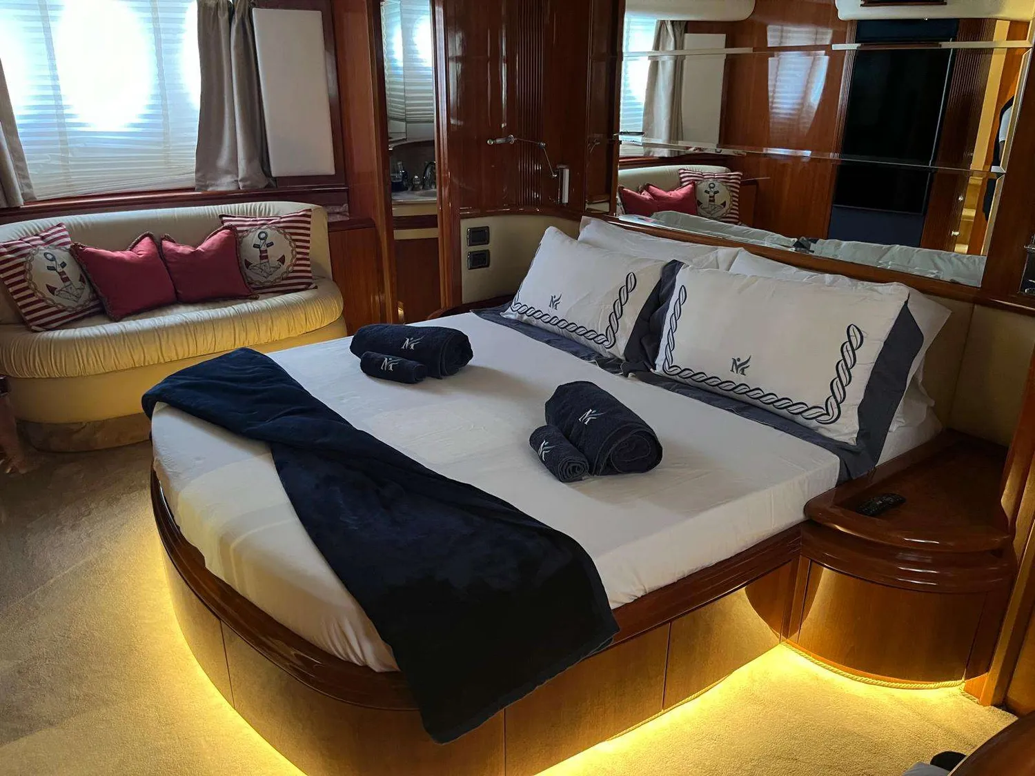 yacht-575418
