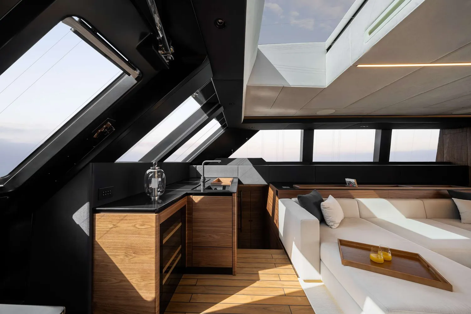 yacht-596115