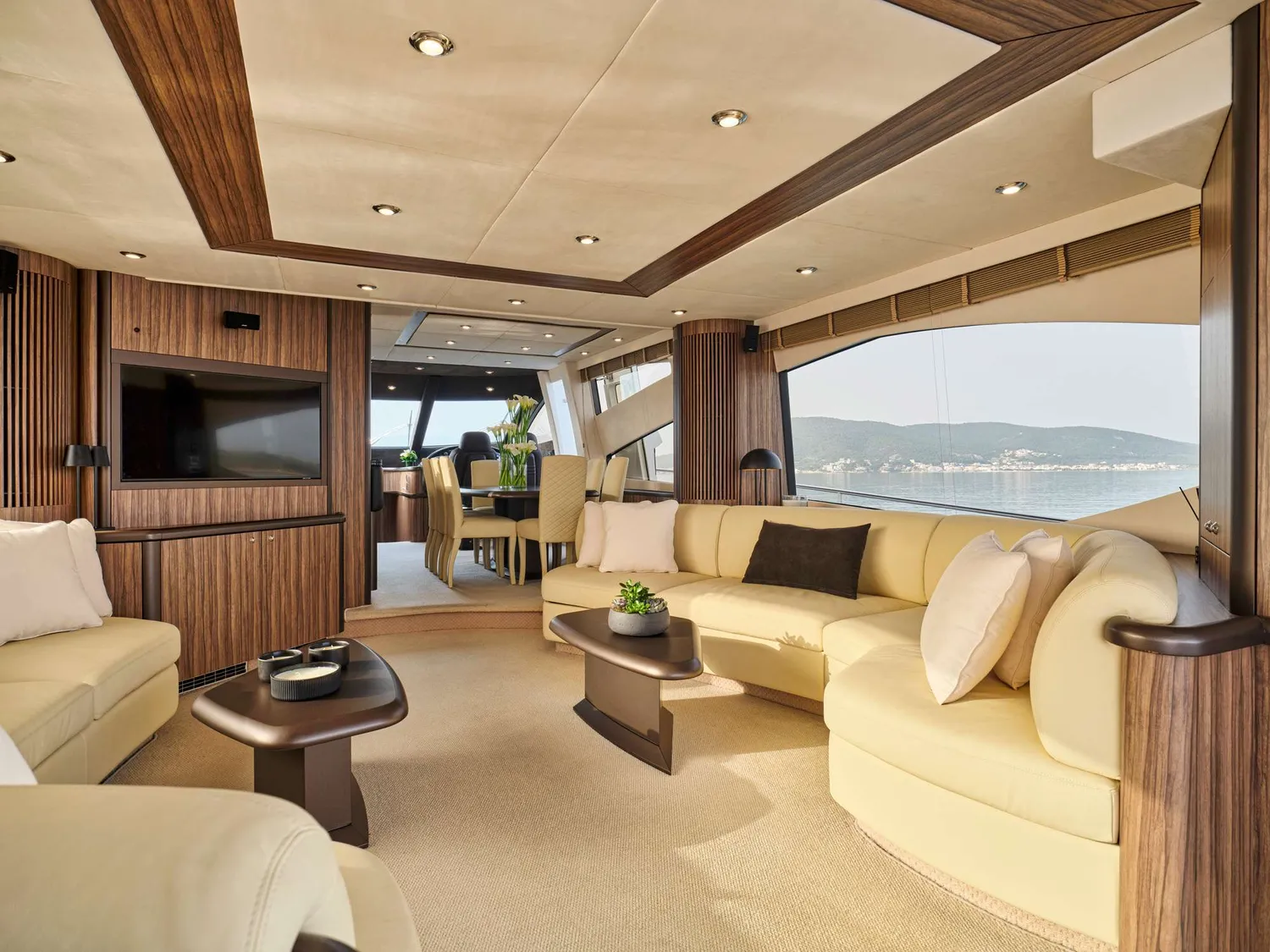 yacht-583327