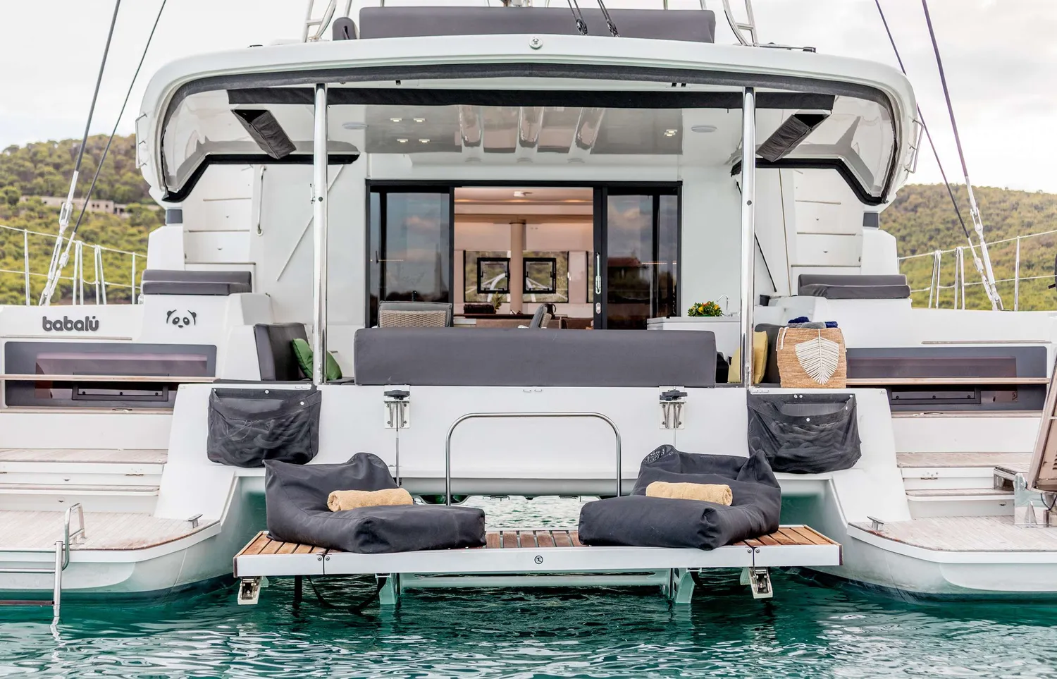 yacht-586821