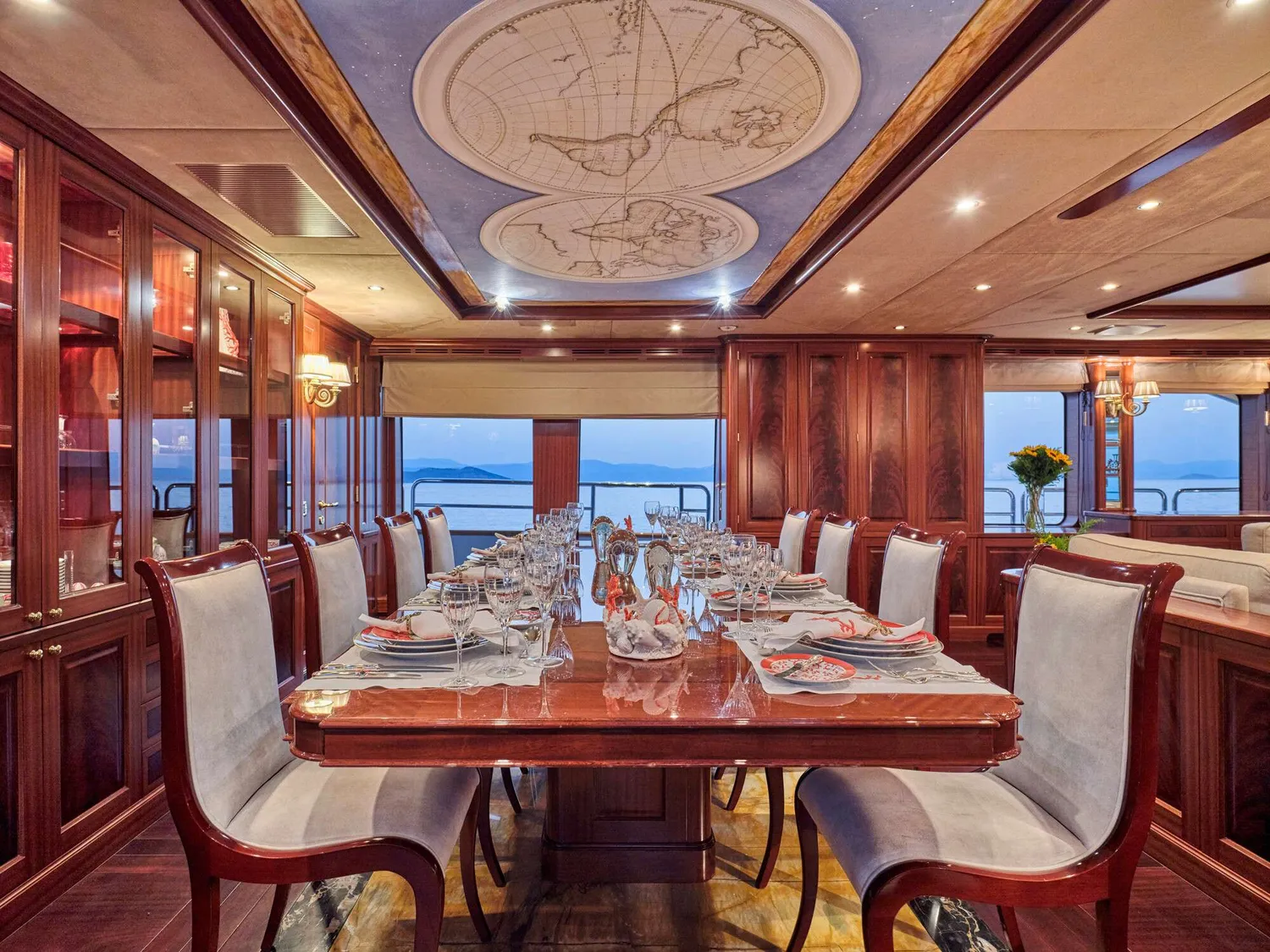 yacht-586338