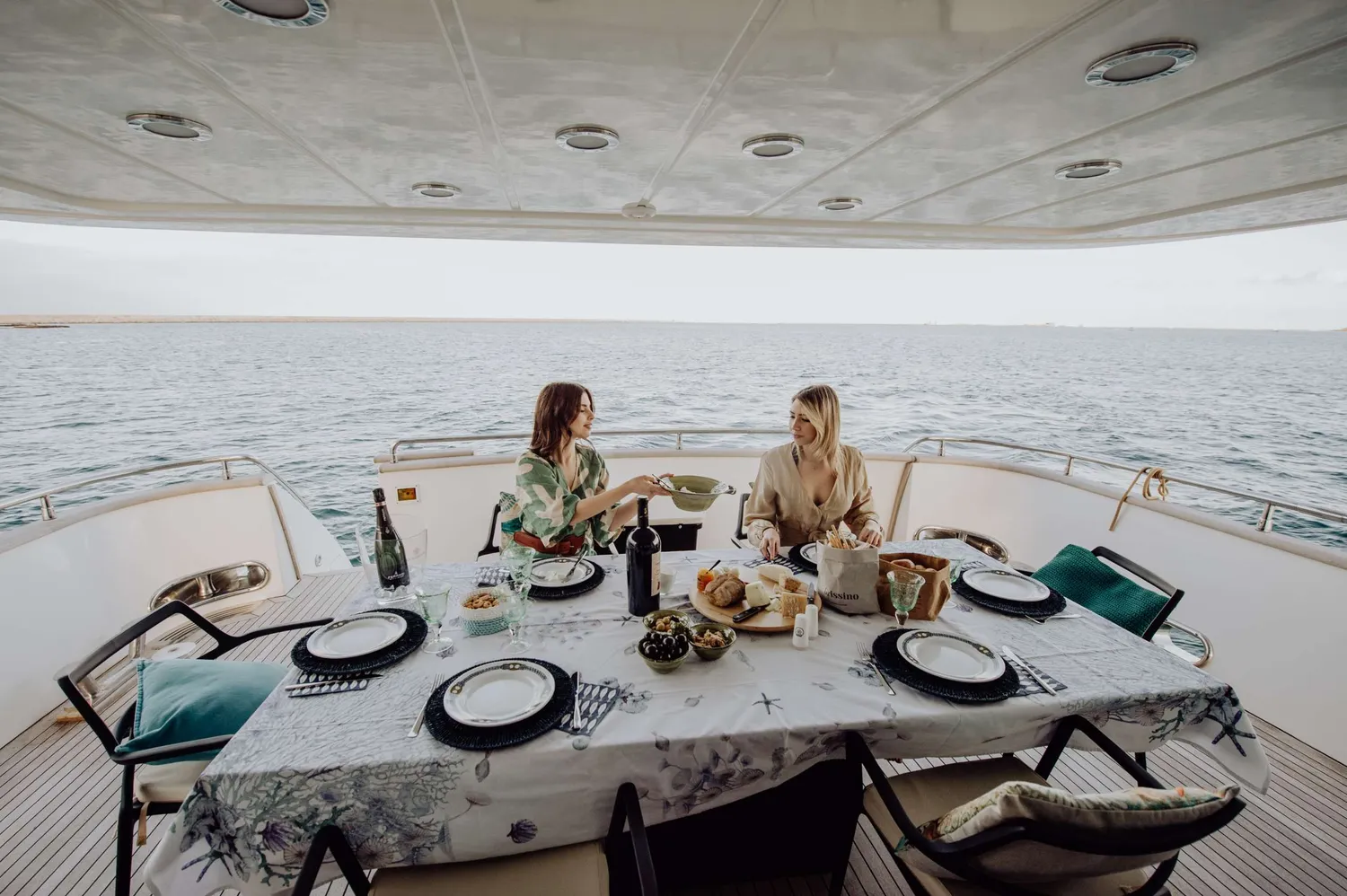yacht-597647