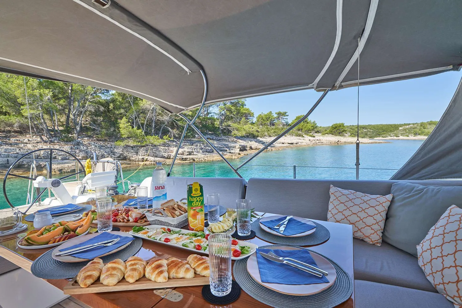 yacht-561592
