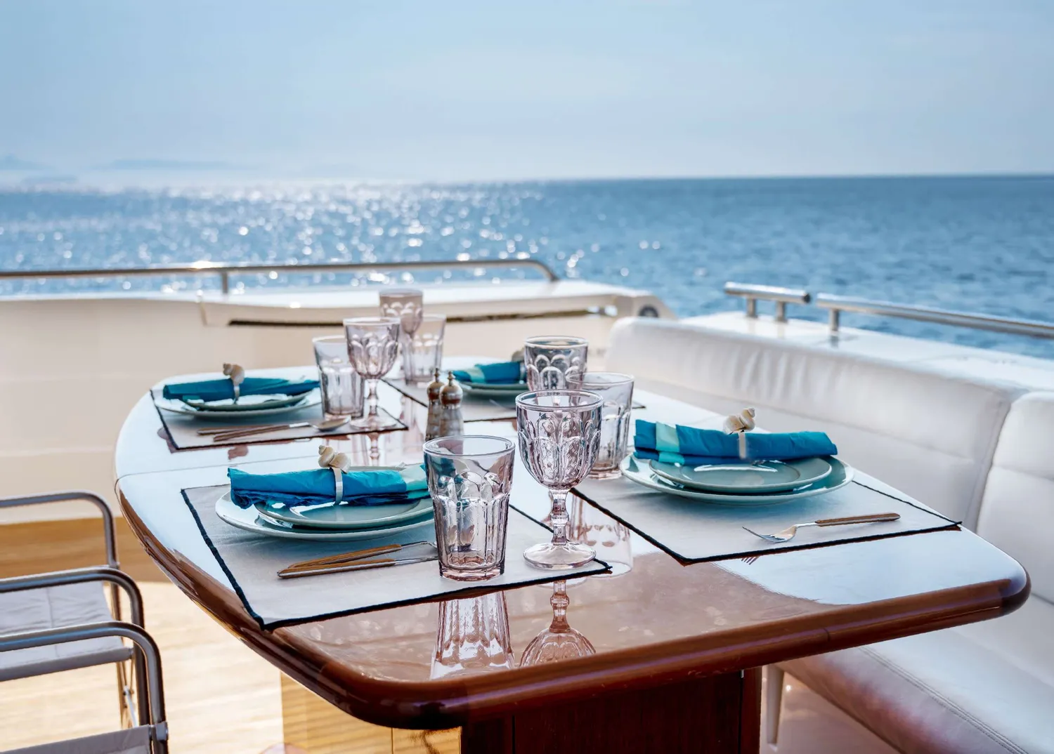yacht-568977