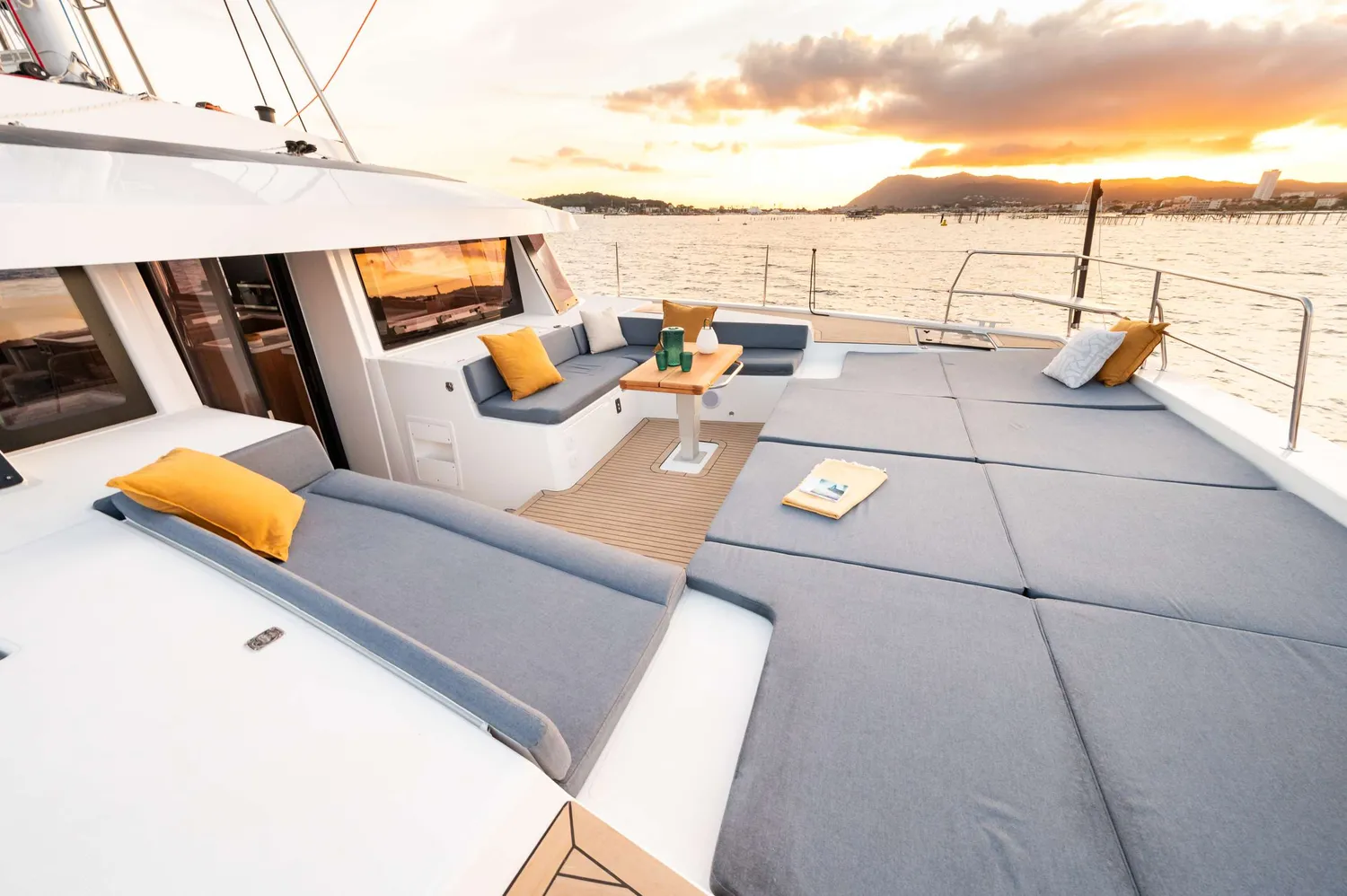 yacht-581331