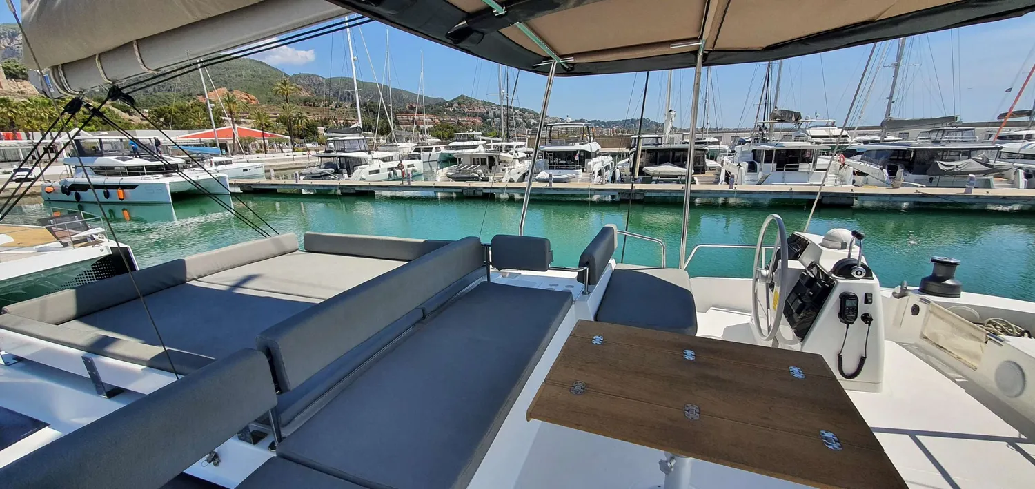 yacht-589648