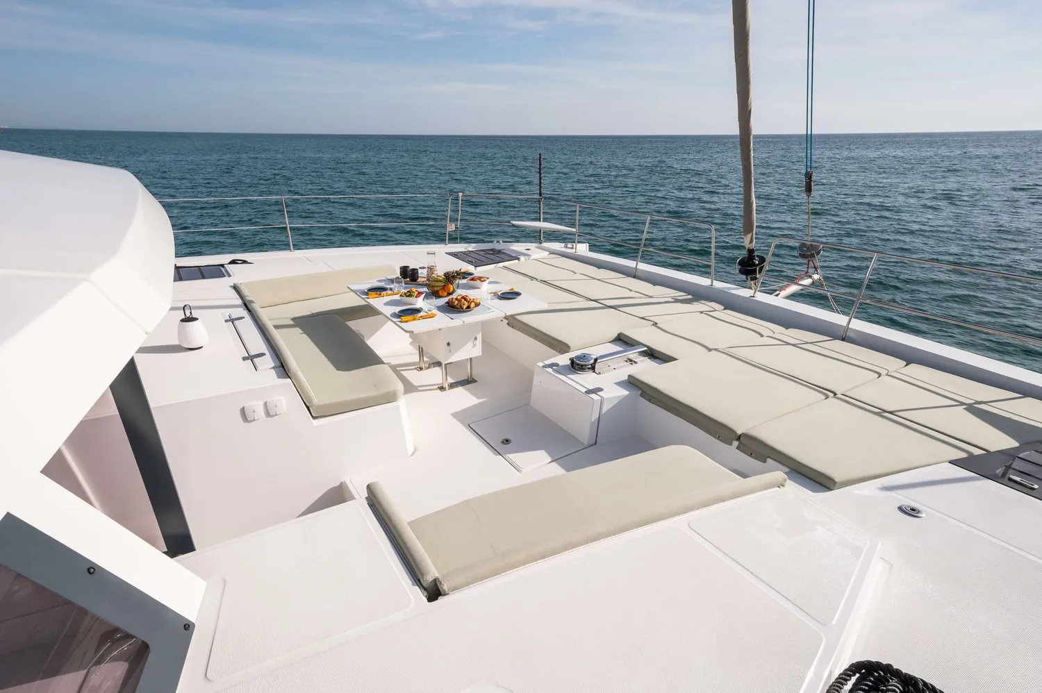 yacht-581171