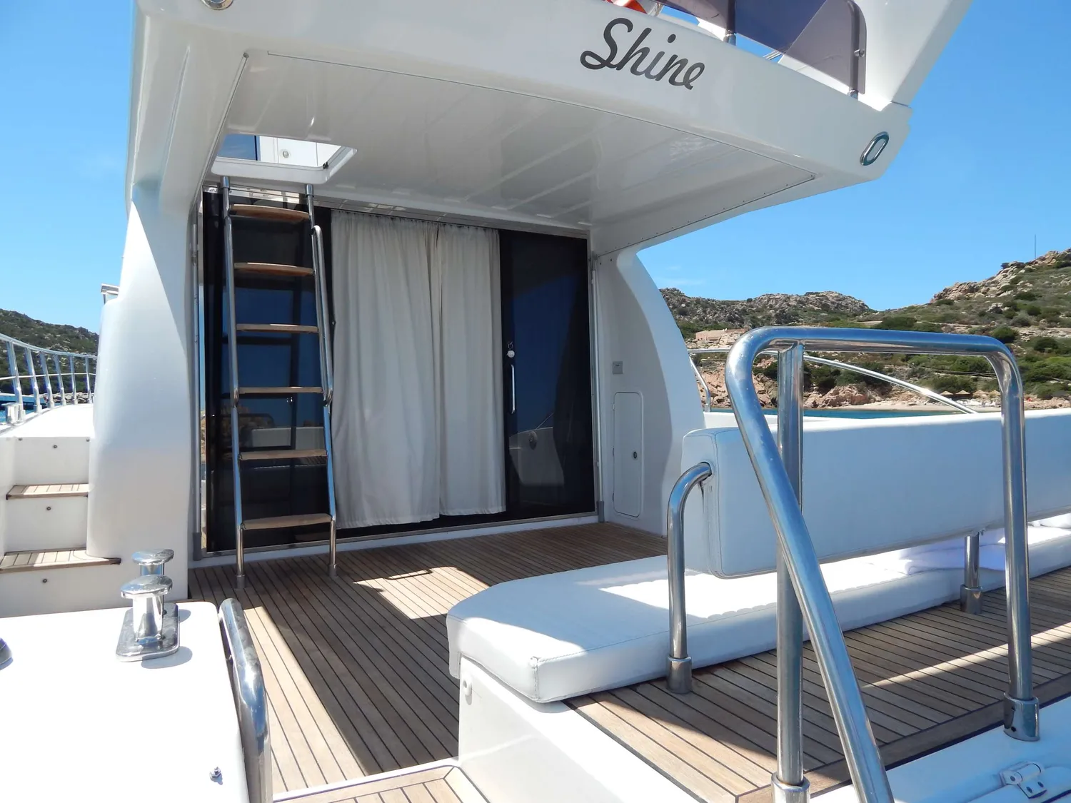 yacht-589351