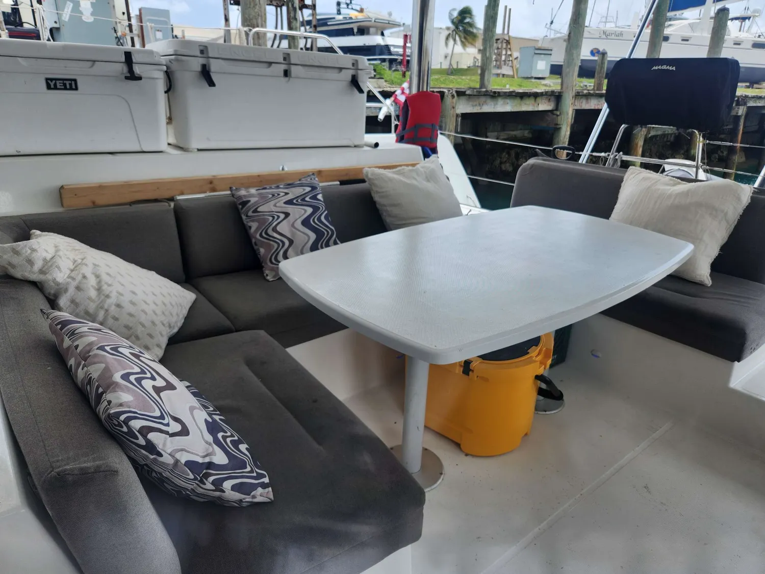 yacht-563889