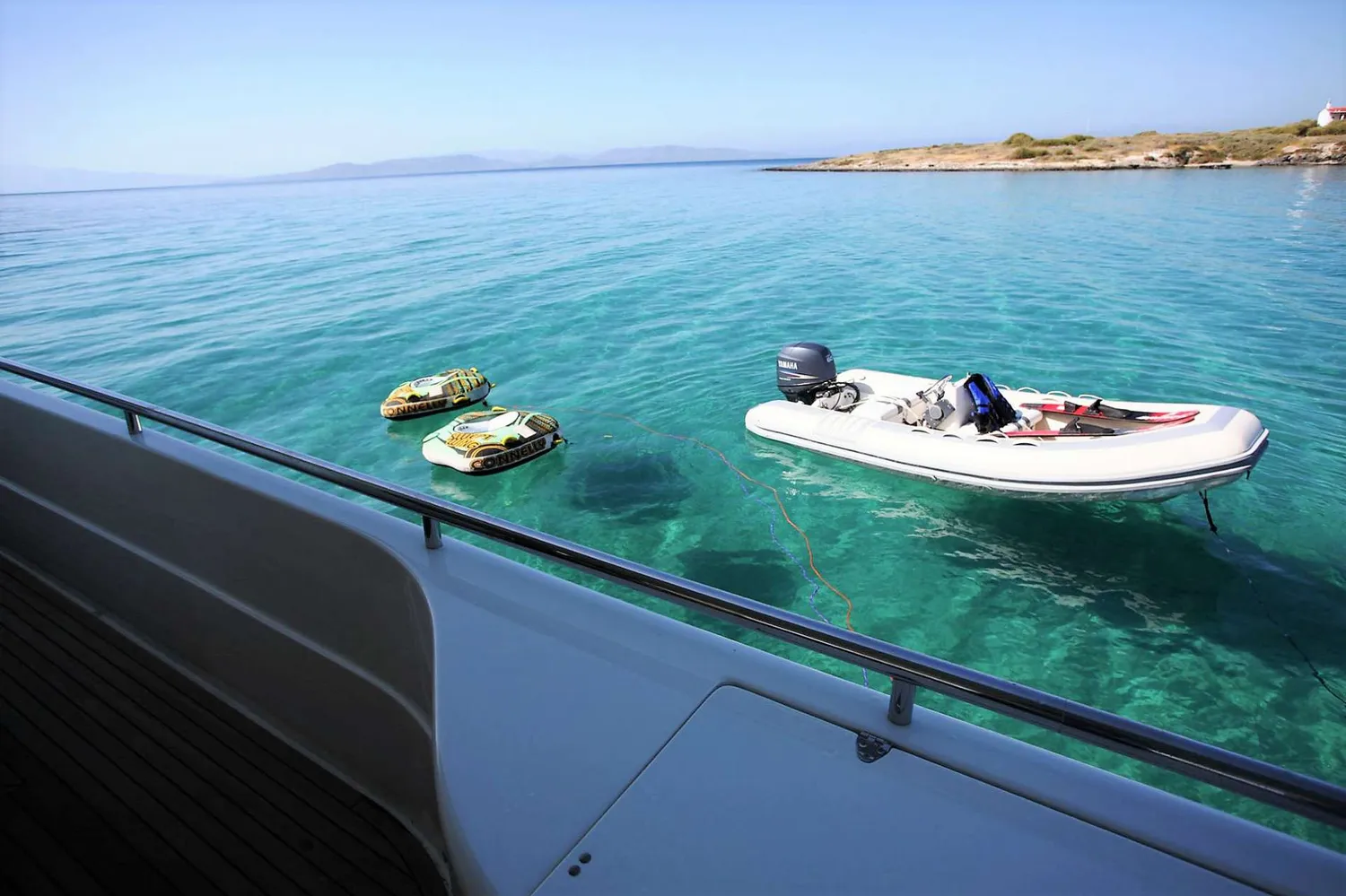 yacht-572327