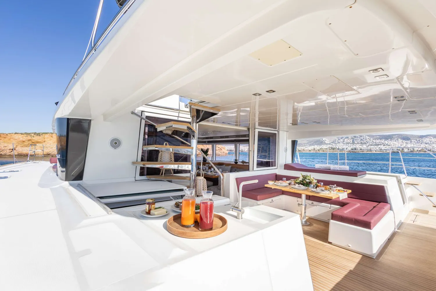 yacht-596890