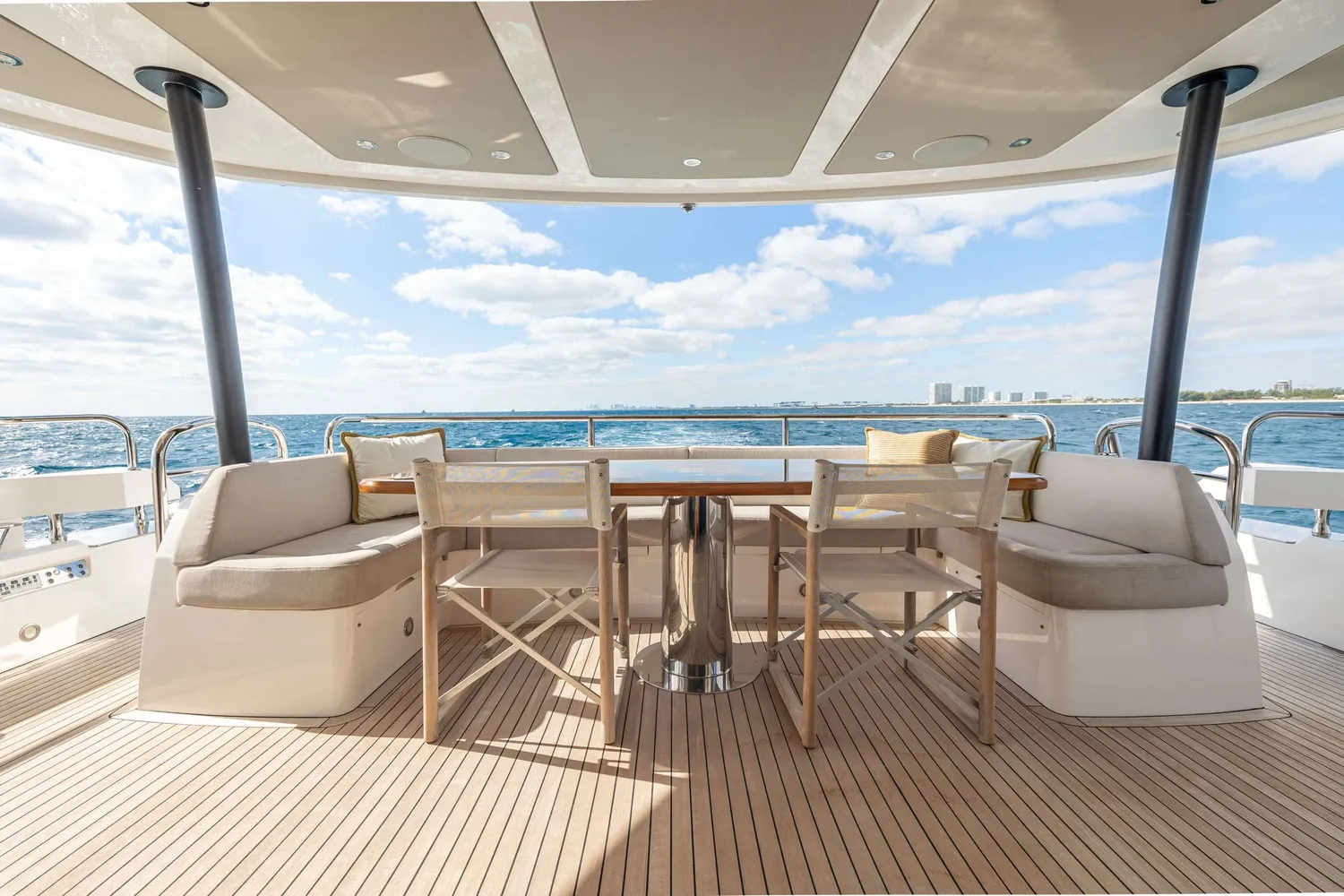 yacht-581777