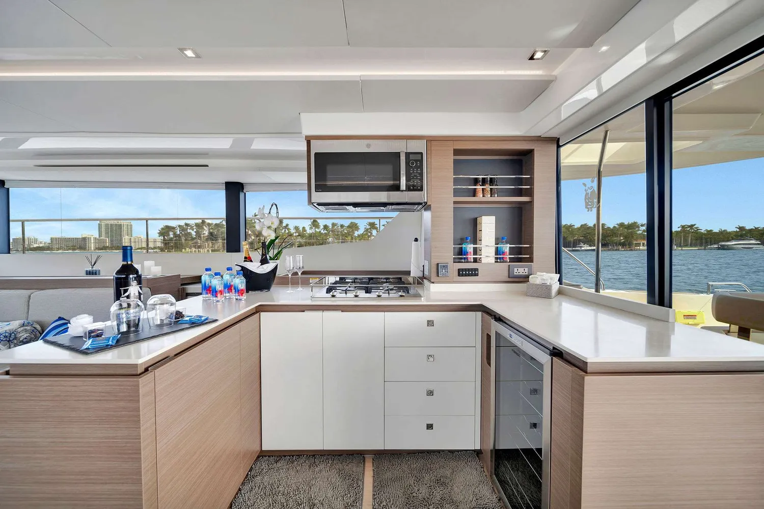 yacht-584536