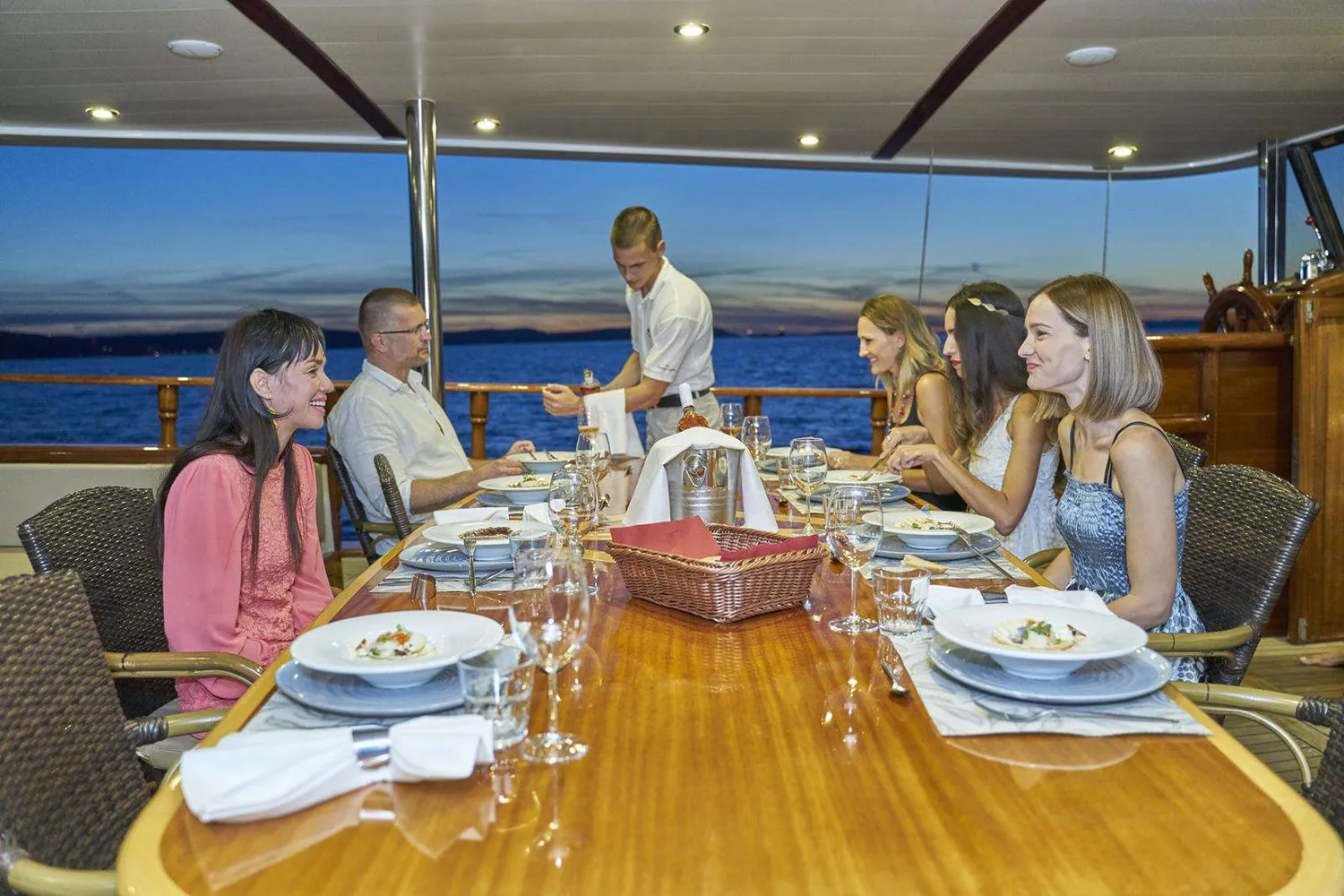 yacht-563356