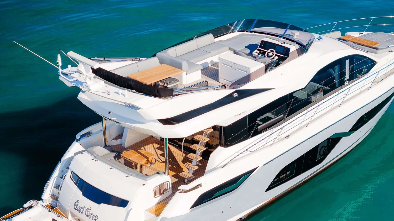 yacht-582547