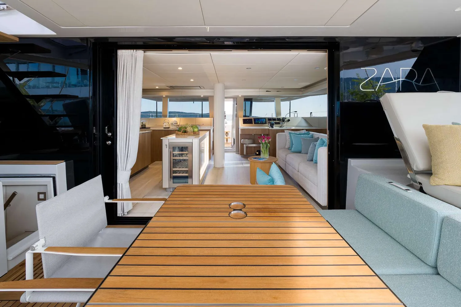 yacht-595872