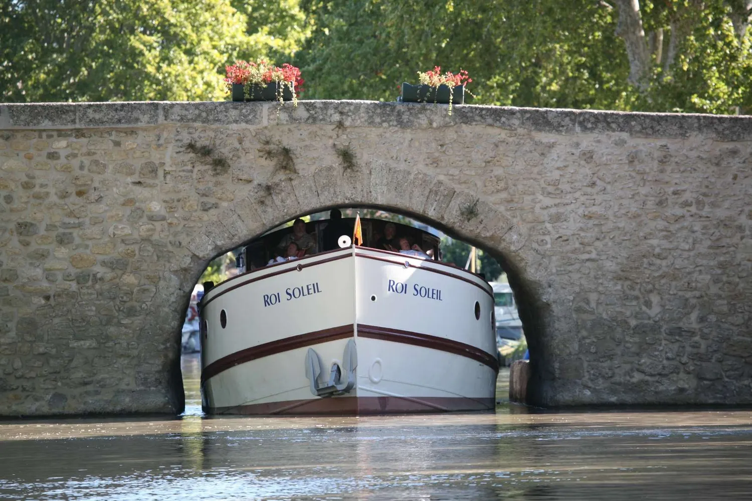yacht-570256
