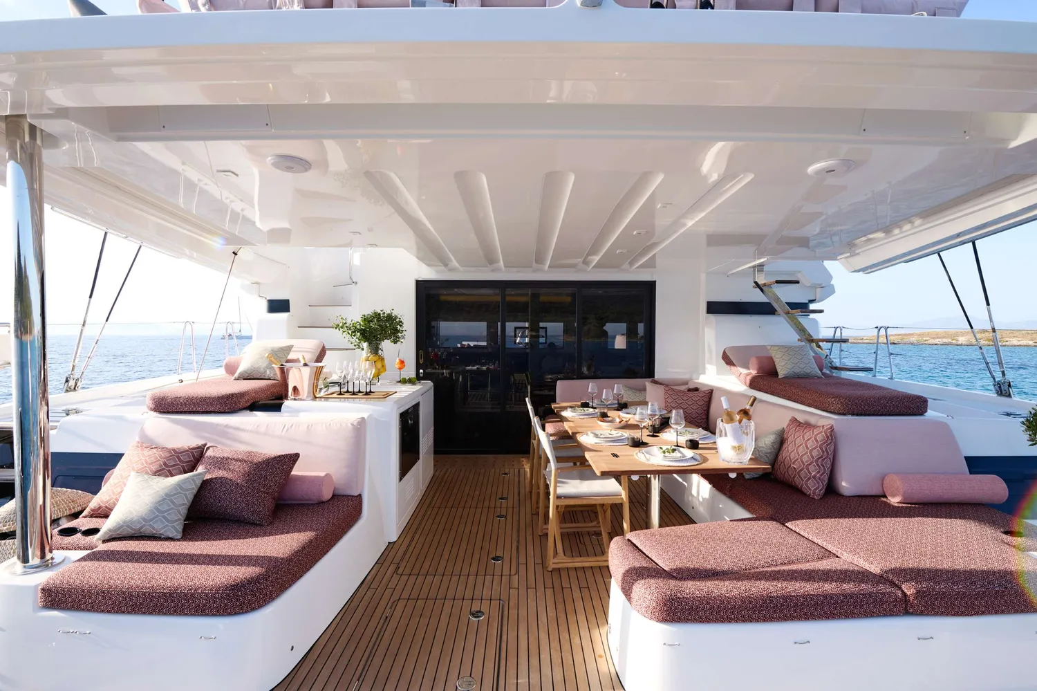 yacht-588849