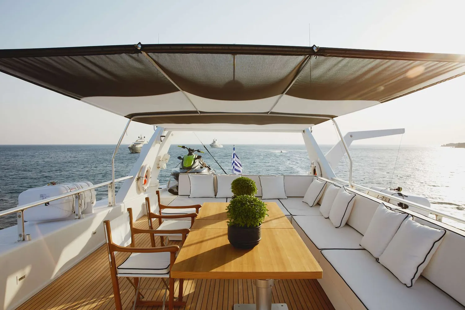 yacht-575086