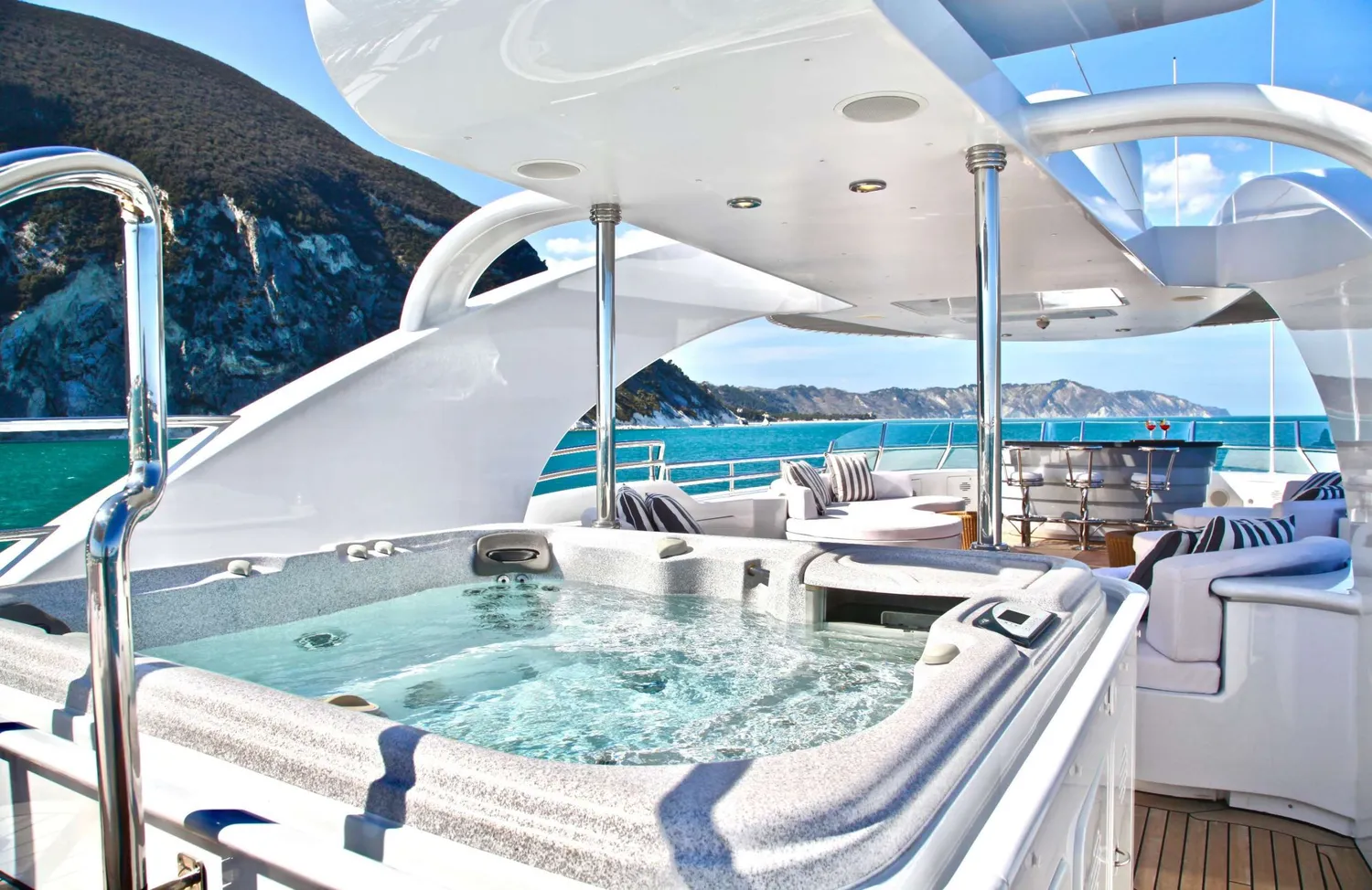 yacht-567384