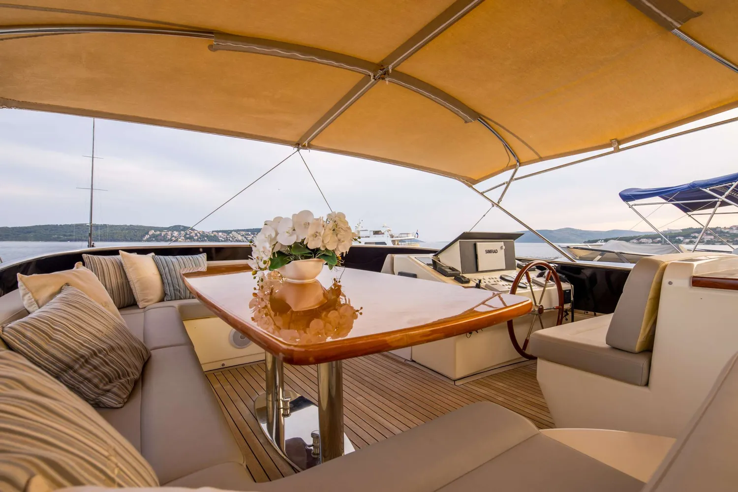 yacht-572962