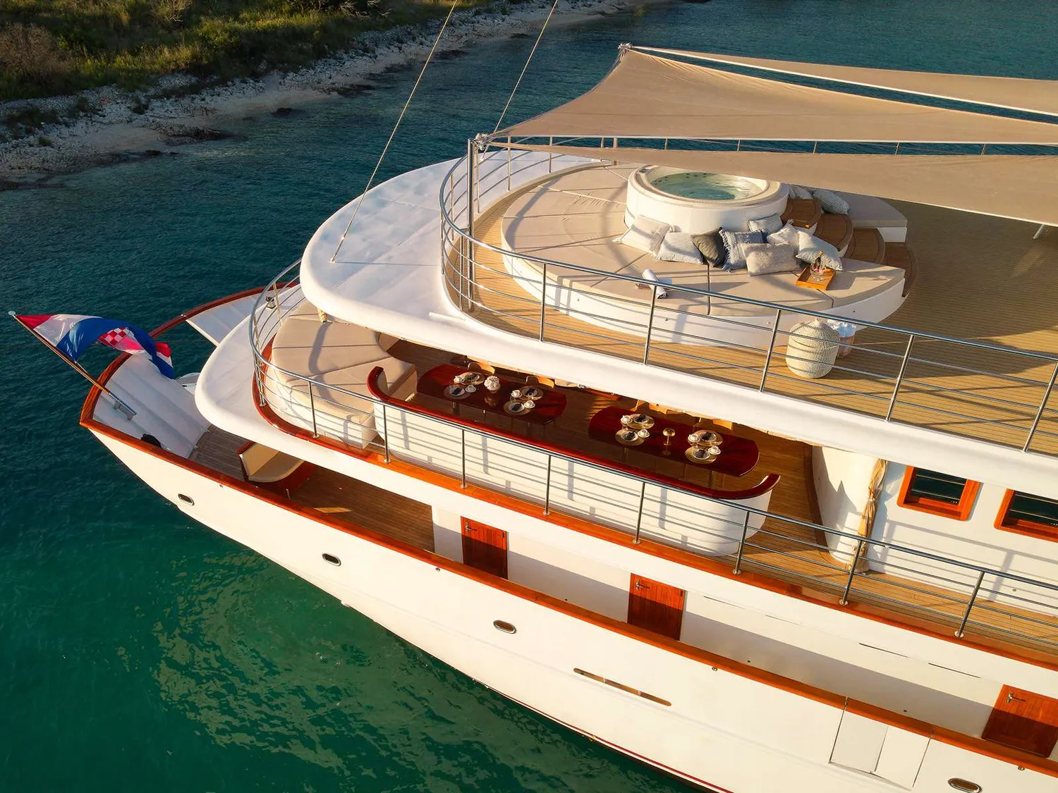 yacht-582669