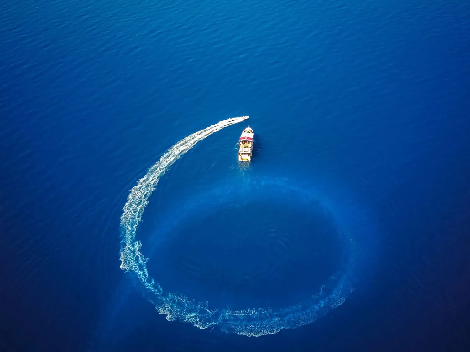 yacht-587732