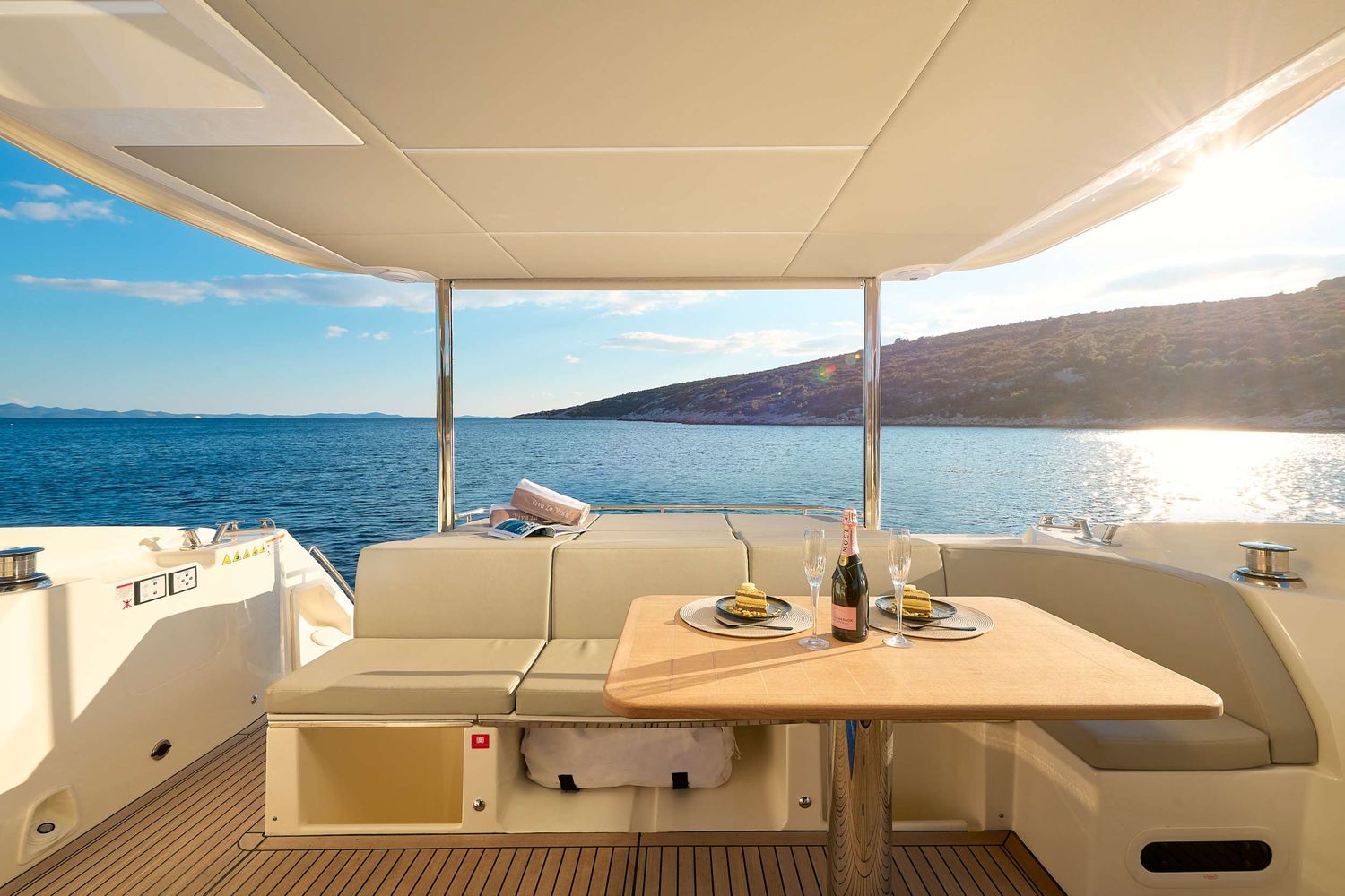 yacht-550814